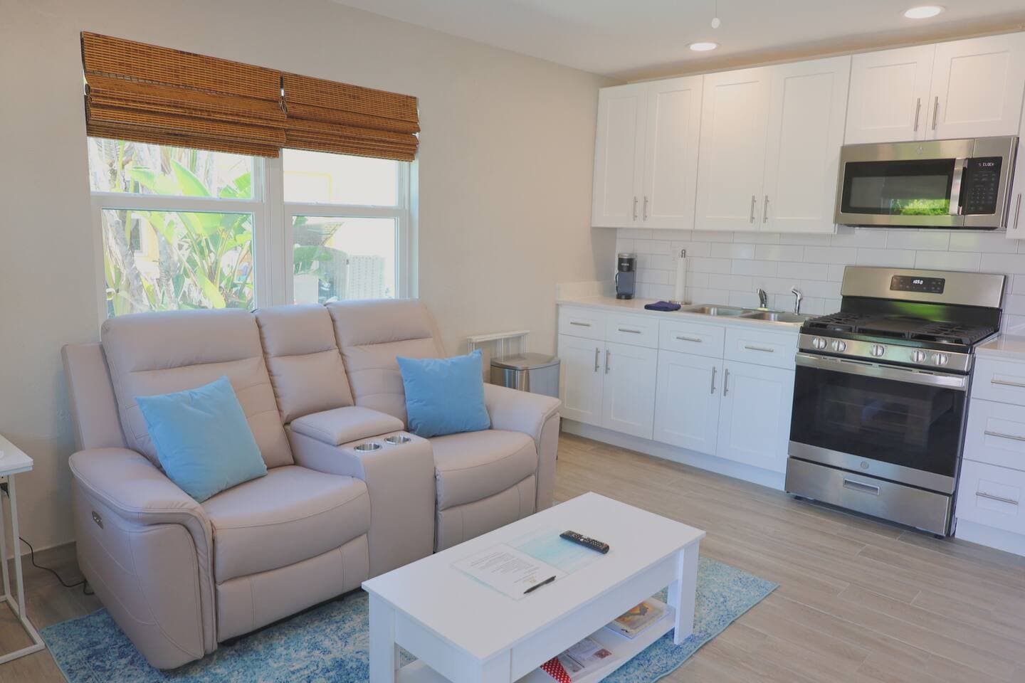 Paradise Bungalow, Walk To Beach, Flagler and more