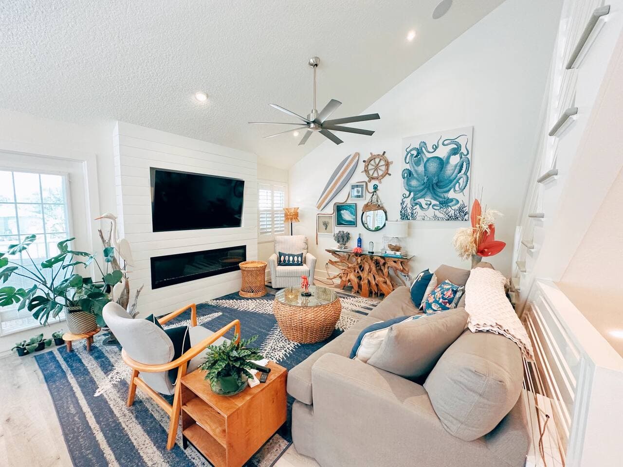 LaLa's Beach Escape, Pet Friendly, Sleeps 8 NSB